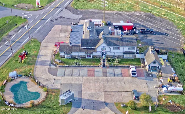 $899,900 | 671 Mariaville Road, Rotterdam, NY 12306