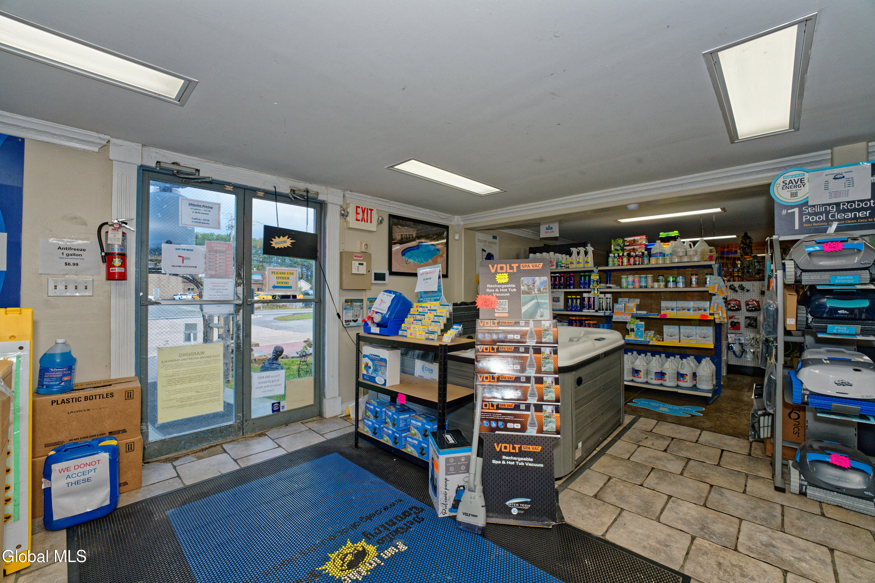 671 Mariaville Road Rotterdam, NY 12306 - Photo 11 of 59 2 Pool 1