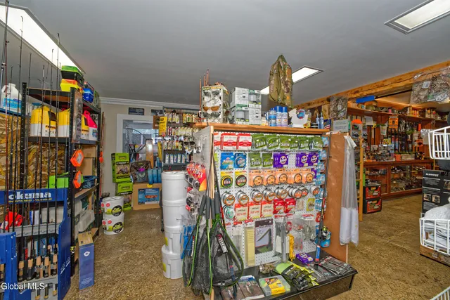 $899,900 | 671 Mariaville Road, Rotterdam, NY 12306