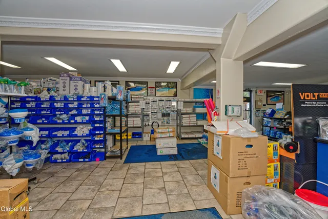 $899,900 | 671 Mariaville Road, Rotterdam, NY 12306