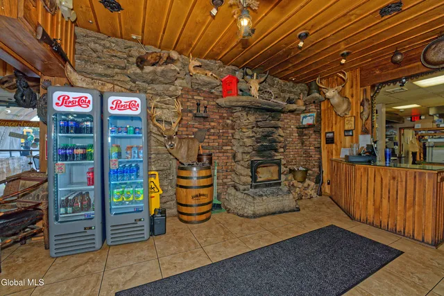 $899,900 | 671 Mariaville Road, Rotterdam, NY 12306