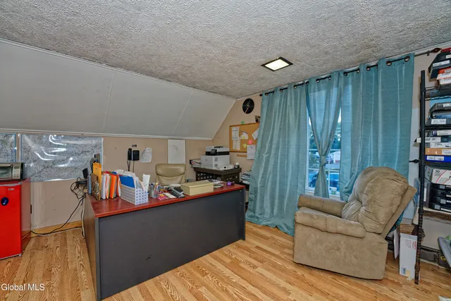 $899,900 | 671 Mariaville Road, Rotterdam, NY 12306