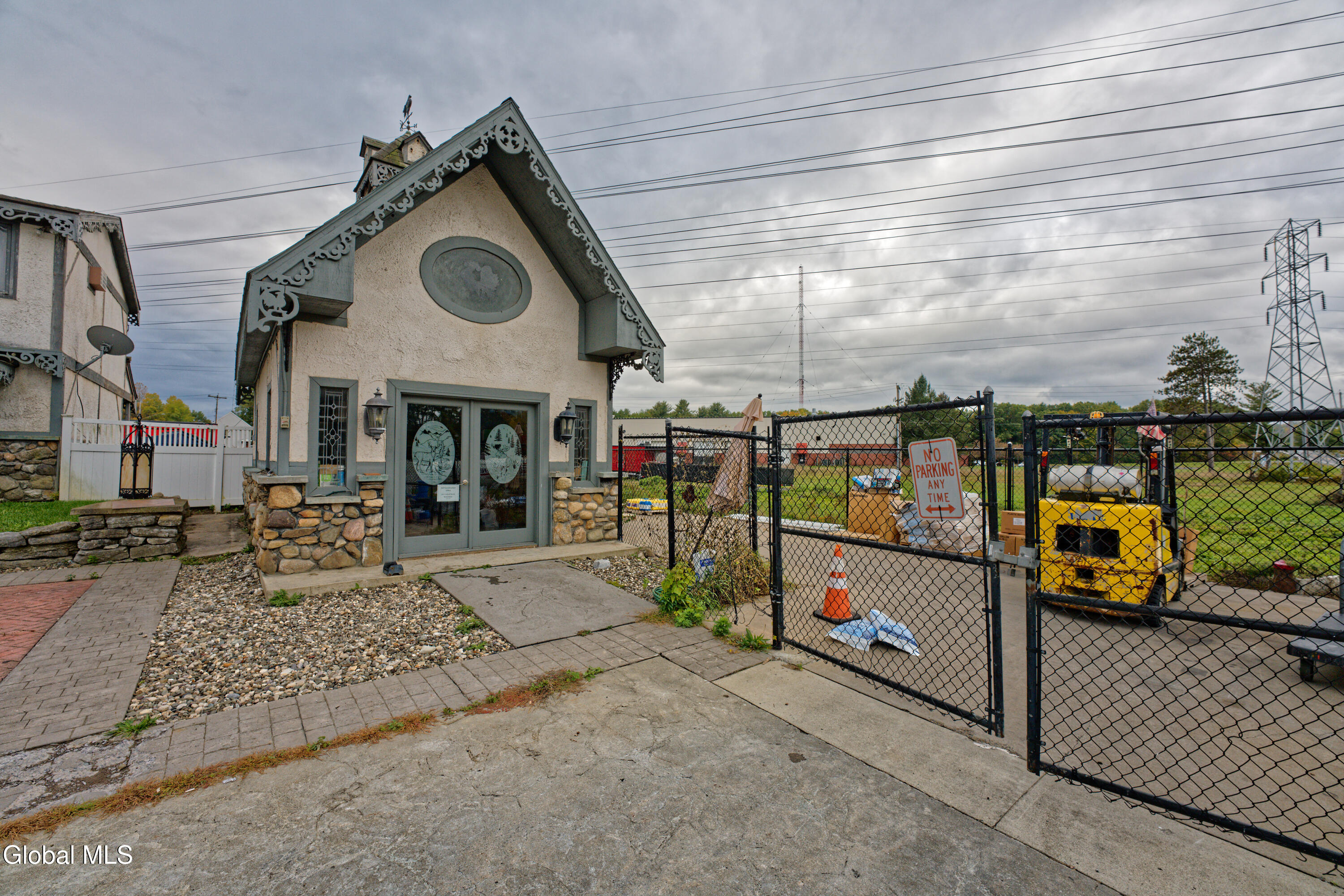 671 Mariaville Road Rotterdam, NY 12306 - Photo 37 of 59 5 Office Down 1