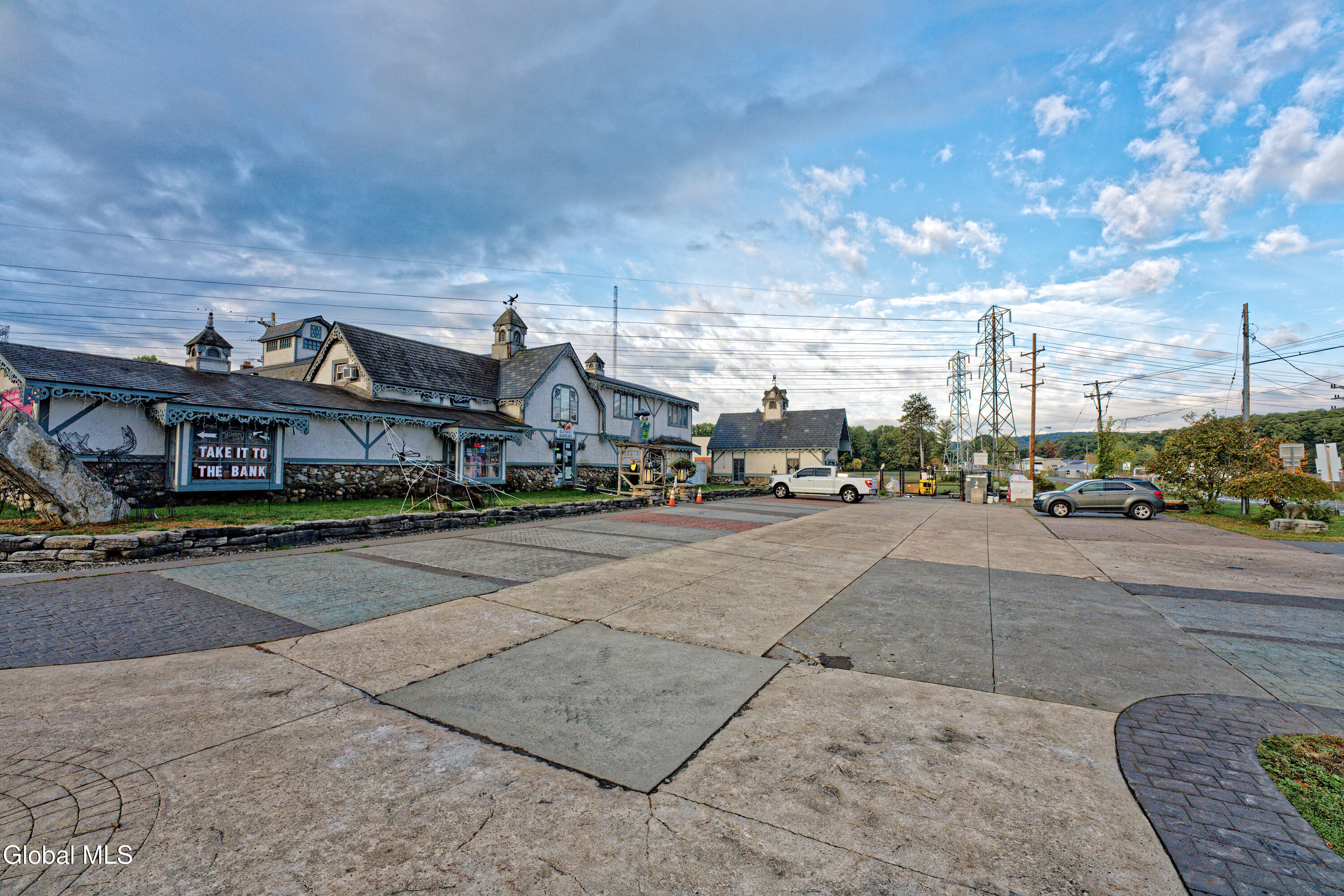 671 Mariaville Road Rotterdam, NY 12306 - Photo 5 of 59 1 Outside 2