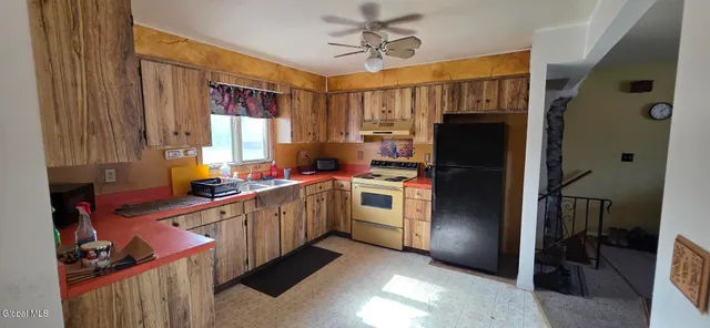 $899,900 | 671 Mariaville Road, Rotterdam, NY 12306