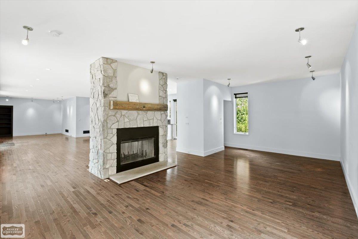 7470 Lakeshore Road Palms, MI 48465 - Photo 15 of 49 50152190-729708f6-dd26-43e7-b2af-5431c5c5e559.JPG