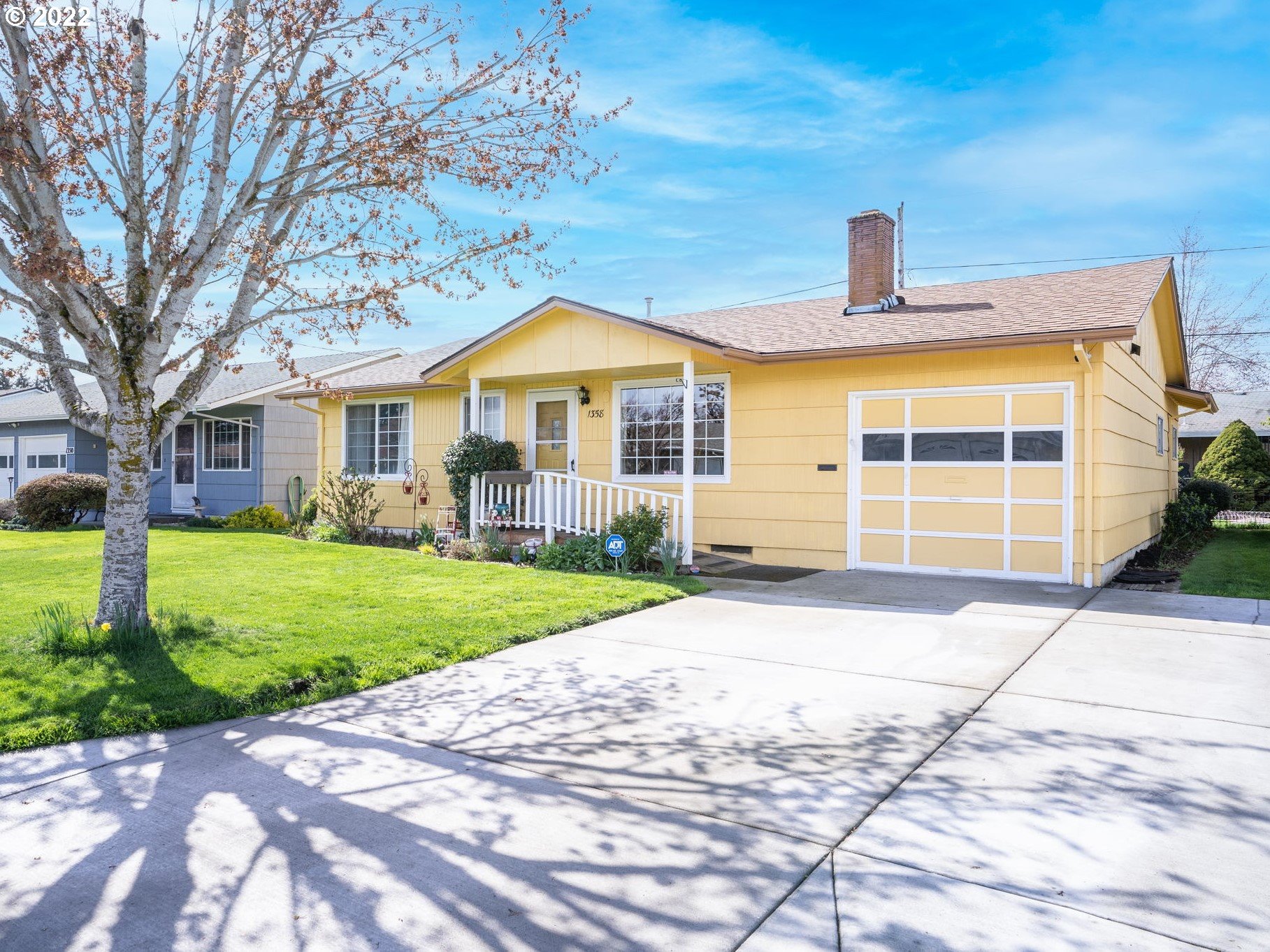 1358 Thompson Road Woodburn, OR 97071 - Photo 2 of 32 Gallery Image 2