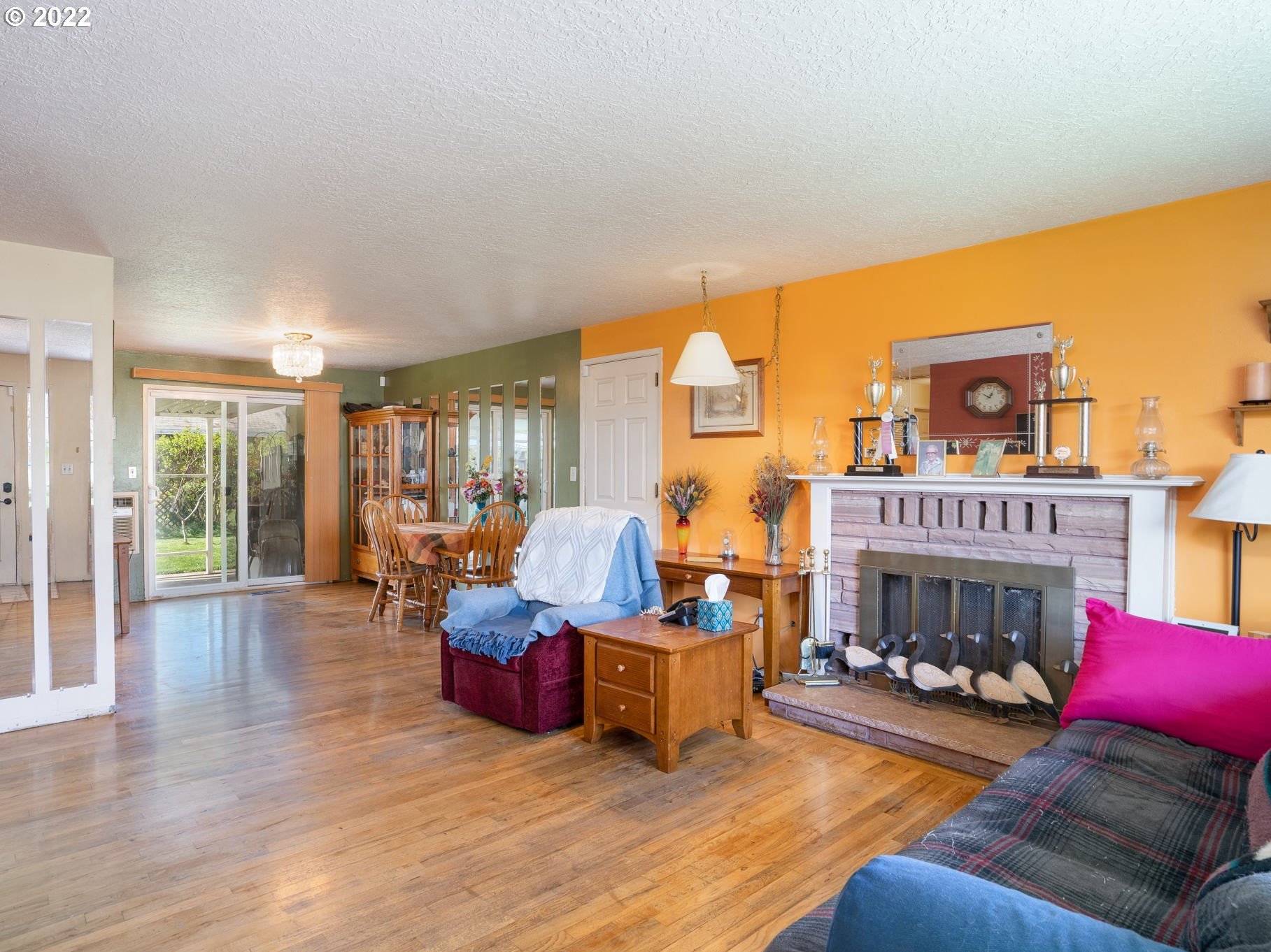 1358 Thompson Road Woodburn, OR 97071 - Photo 4 of 32 Gallery Image 4