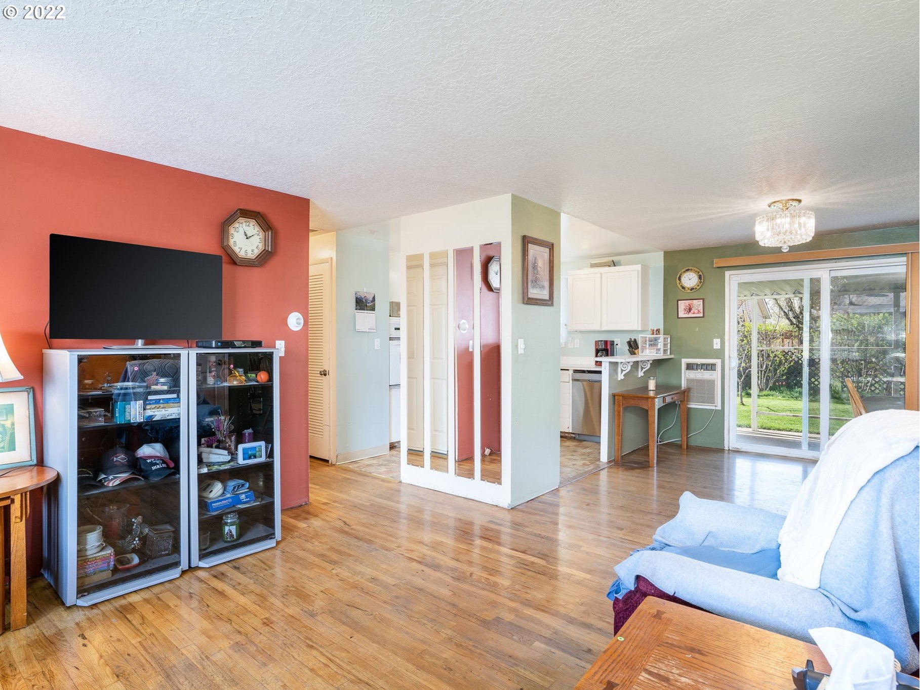 1358 Thompson Road Woodburn, OR 97071 - Photo 7 of 32 Gallery Image 7