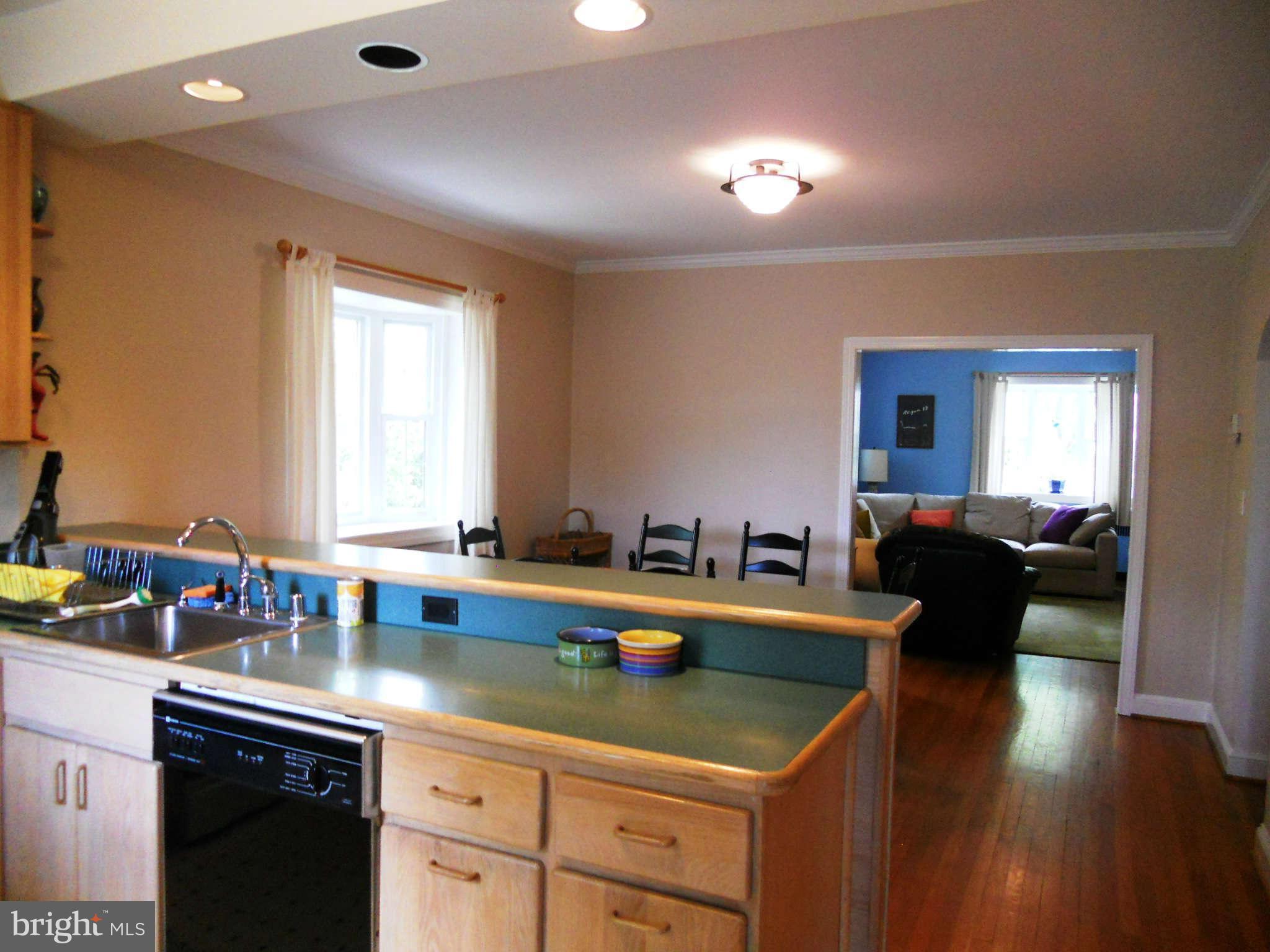 809 Kingston Road Baltimore, MD 21212 - Photo 6 of 18 OPEN KITHEN DINING ROOM