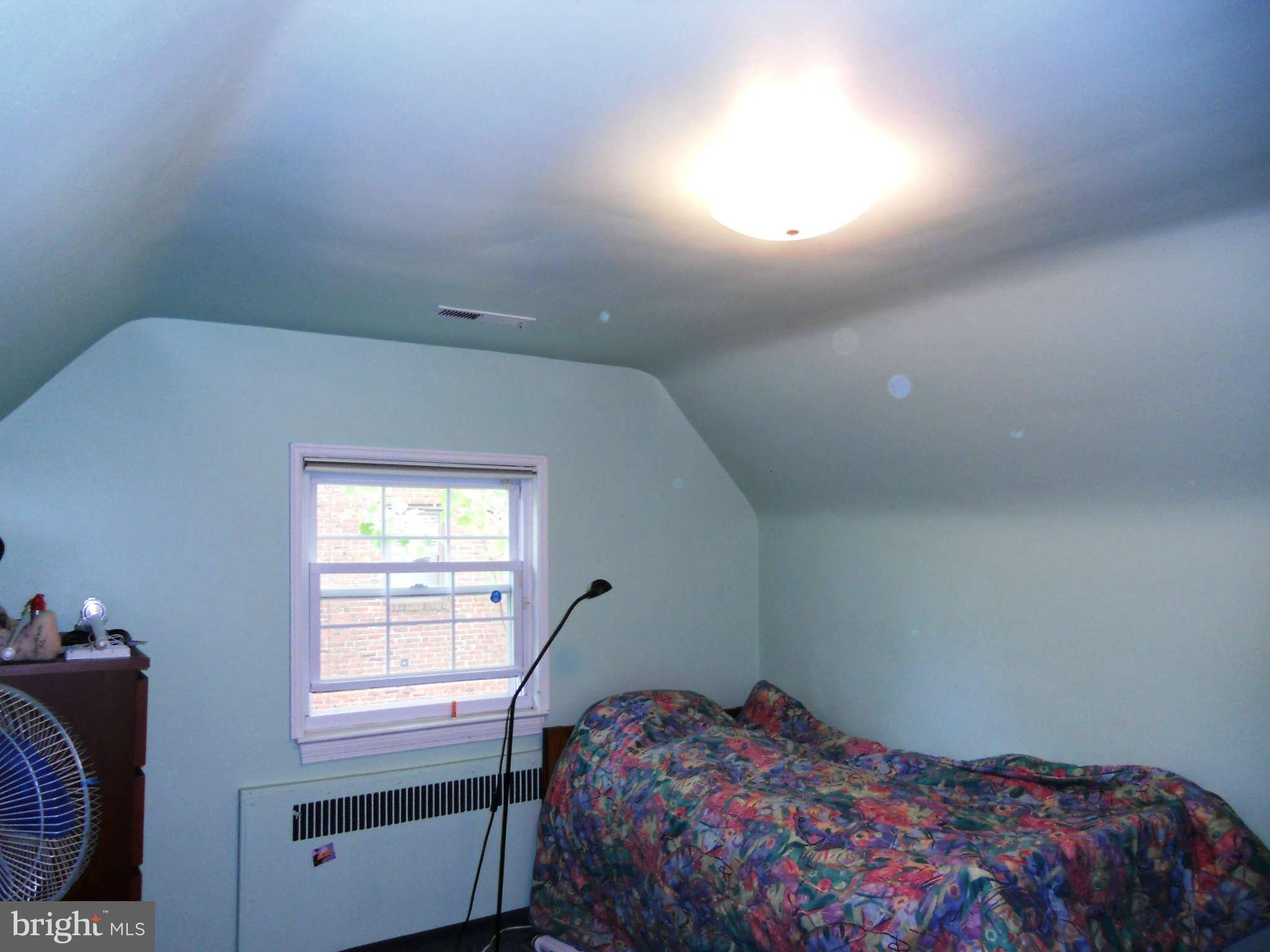 809 Kingston Road Baltimore, MD 21212 - Photo 9 of 18 Bedroom 4