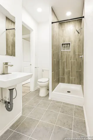 $270,000 | 4207 Waterwood Pass Drive, Elmendorf, TX 78112