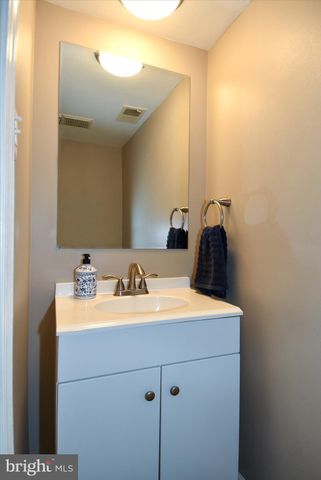 $445,000 | 9308 Frostburg Way, Montgomery Village, MD 20886