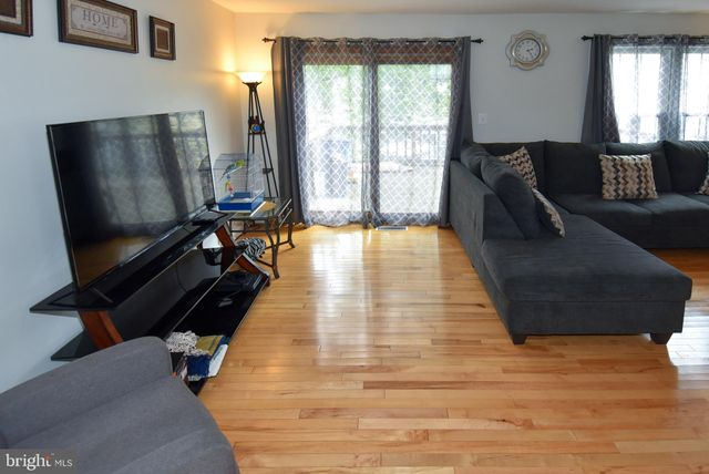 $445,000 | 9308 Frostburg Way, Montgomery Village, MD 20886