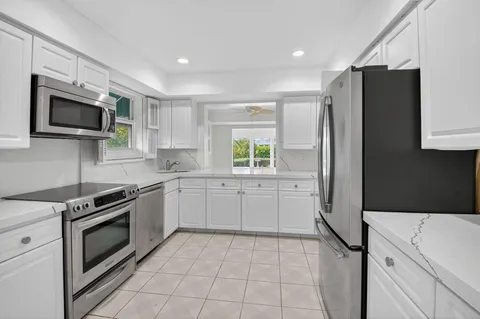 $669,000 | 4862 South Lake Drive, Boynton Beach, FL 33436