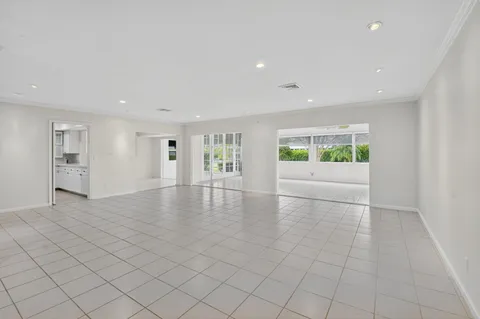 $669,000 | 4862 South Lake Drive, Boynton Beach, FL 33436