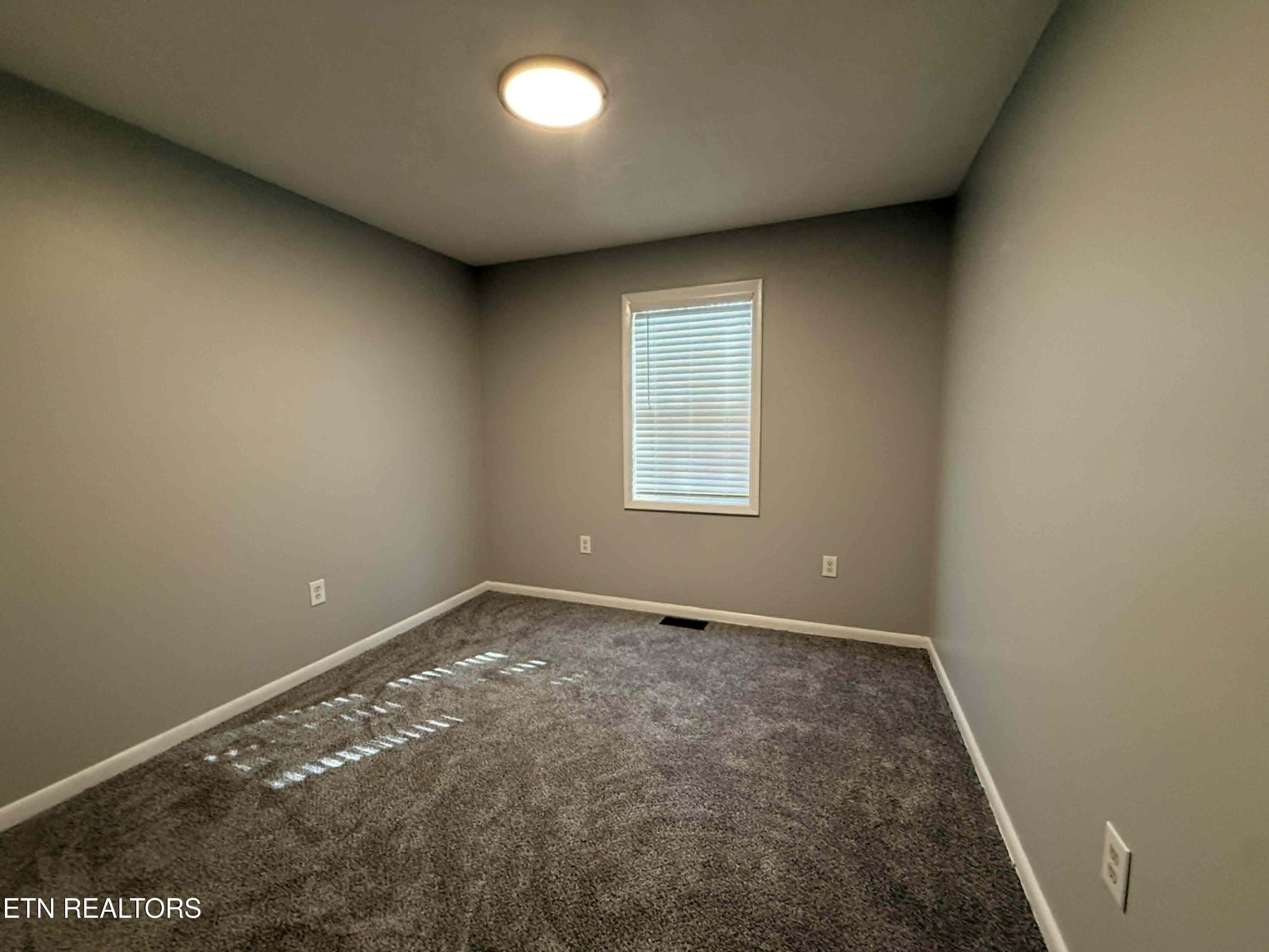 242 Joe Barnett Road Jamestown, TN 38556 - Photo 14 of 24 Gallery Image 14