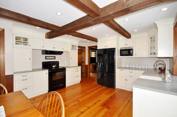 189 Bare Hill Road Bolton, MA 01740 - Photo 9 of 30 Gallery Image 9