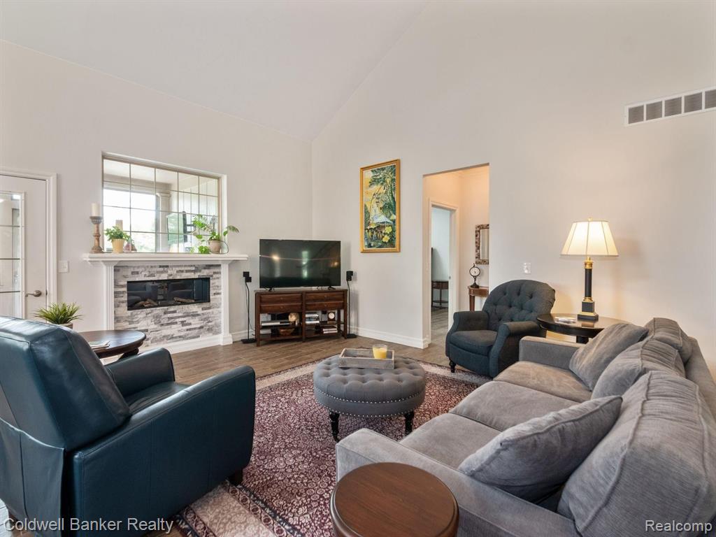 3817 Windingbrook Circle Rochester Hills, MI 48309 - Photo 5 of 46