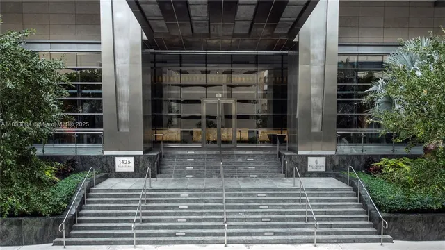 $5,300,000 | 1425 Brickell Avenue, Unit 42E, Miami, FL 33131