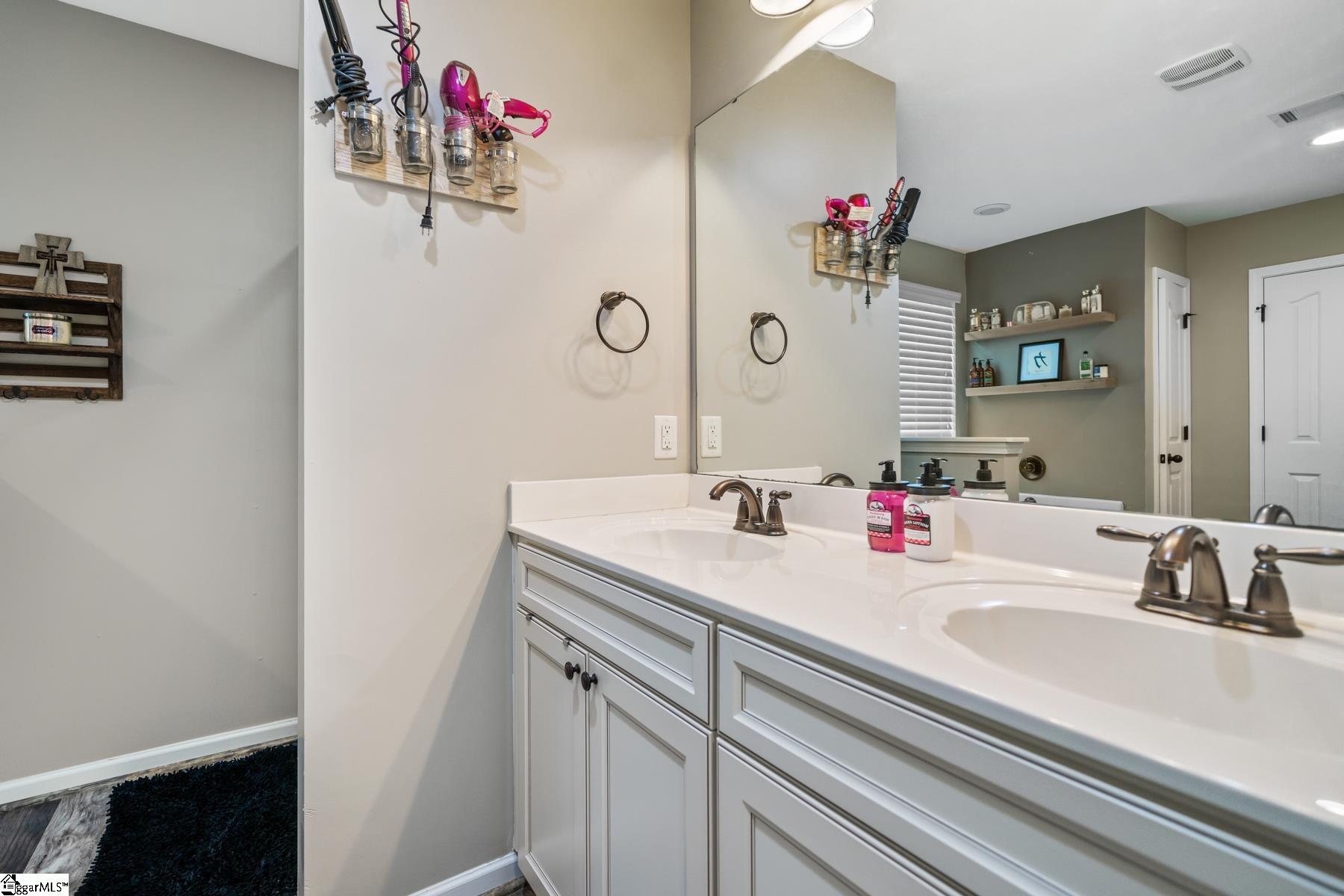 618 Millervale Road Greer, SC 29650 - Photo 18 of 31 Gallery Image 18