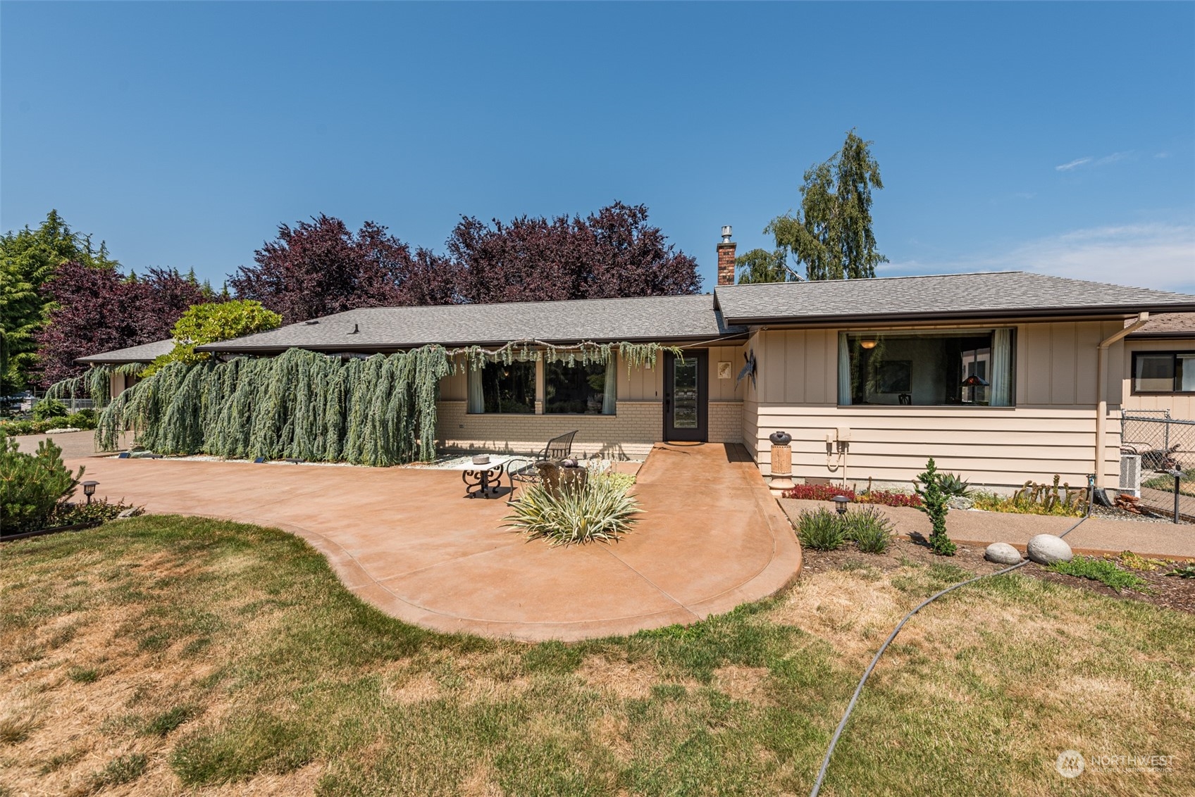 122 Applegate Lane Sequim, WA 98382 - Photo 2 of 39 Gallery Image 2