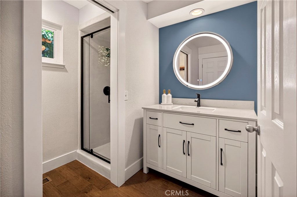 9488 Cummings Road Durham, CA 95938 - Photo 29 of 72 Primary Bath