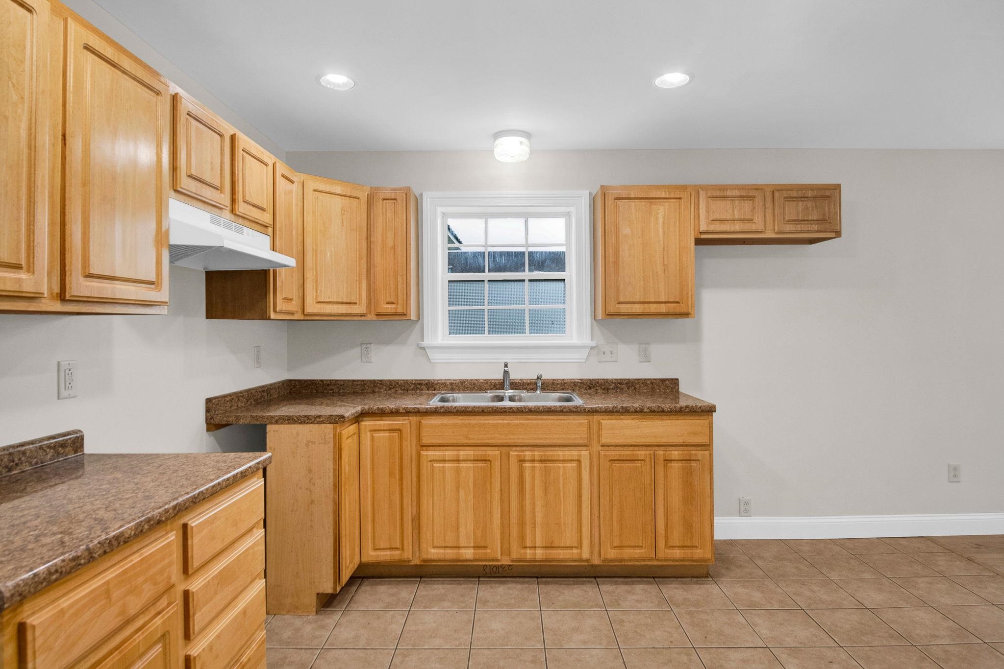 7 Maple Street St. Albans, VT 05478 - Photo 15 of 29