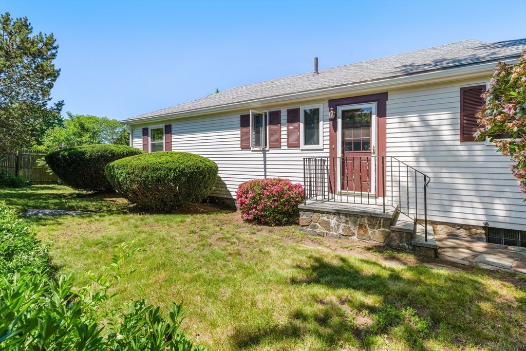 66 Overlook Road Marblehead, MA 01945 - Photo 28 of 34