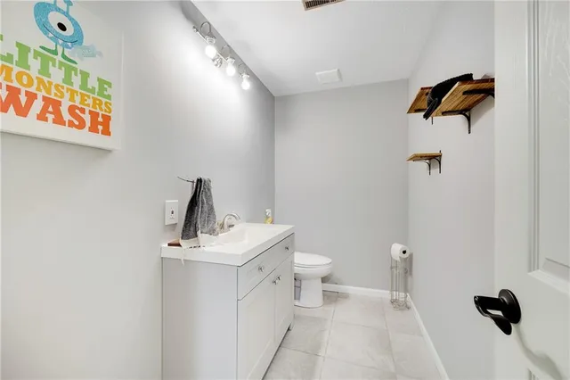 $499,900 | 16424 East George Franklyn Drive, Independence, MO 64055