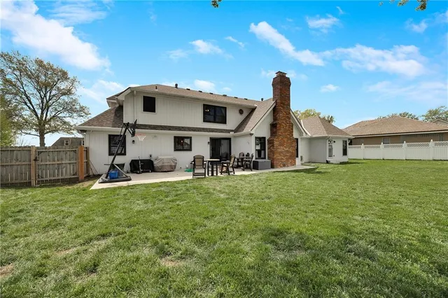 $499,900 | 16424 East George Franklyn Drive, Independence, MO 64055