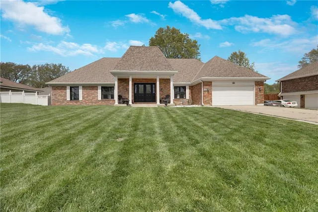 $499,900 | 16424 East George Franklyn Drive, Independence, MO 64055
