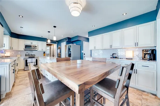 $499,900 | 16424 East George Franklyn Drive, Independence, MO 64055