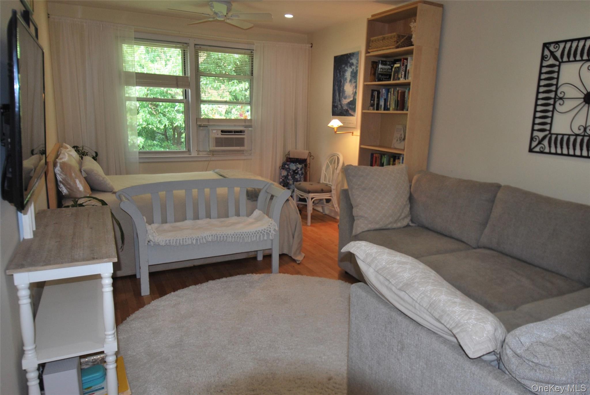 4 Stokes Road, Unit 2C Yonkers, NY 10710 - Photo 4 of 20