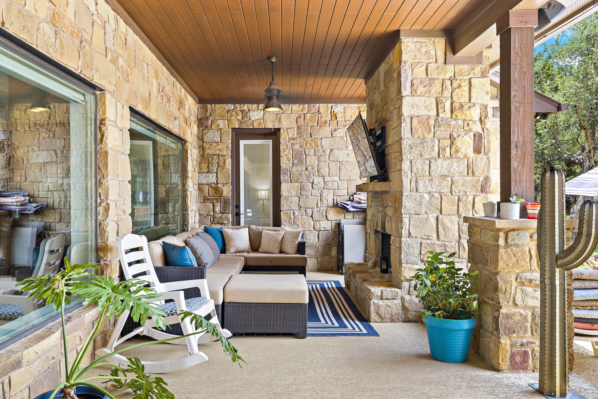 117 Covington Cove Georgetown, TX 78628 - Photo 37 of 40 View of patio / terrace with an outdoor hangout area