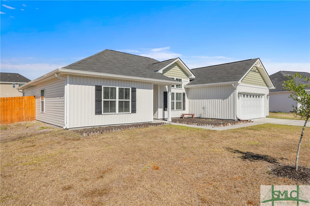 577 Rutledge Drive Hinesville, GA 31313 - Photo 3 of 32 Gallery Image 3