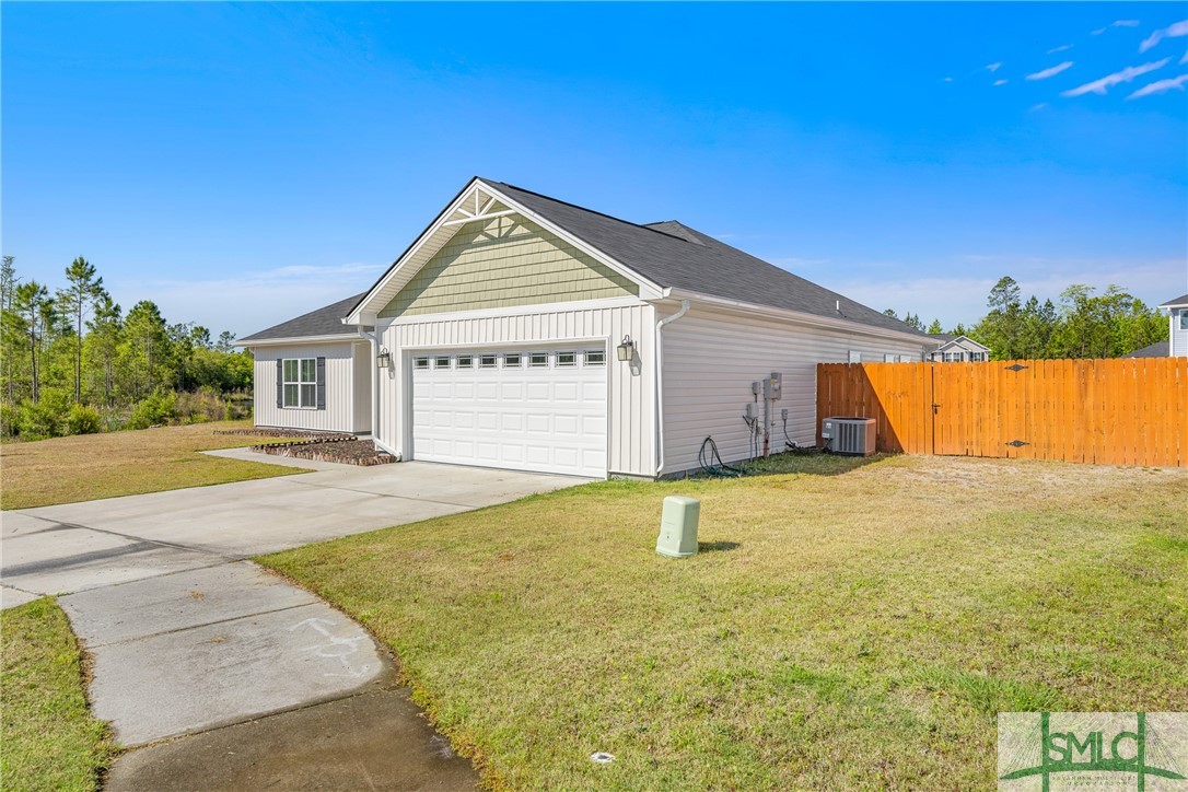 577 Rutledge Drive Hinesville, GA 31313 - Photo 4 of 32 Gallery Image 4