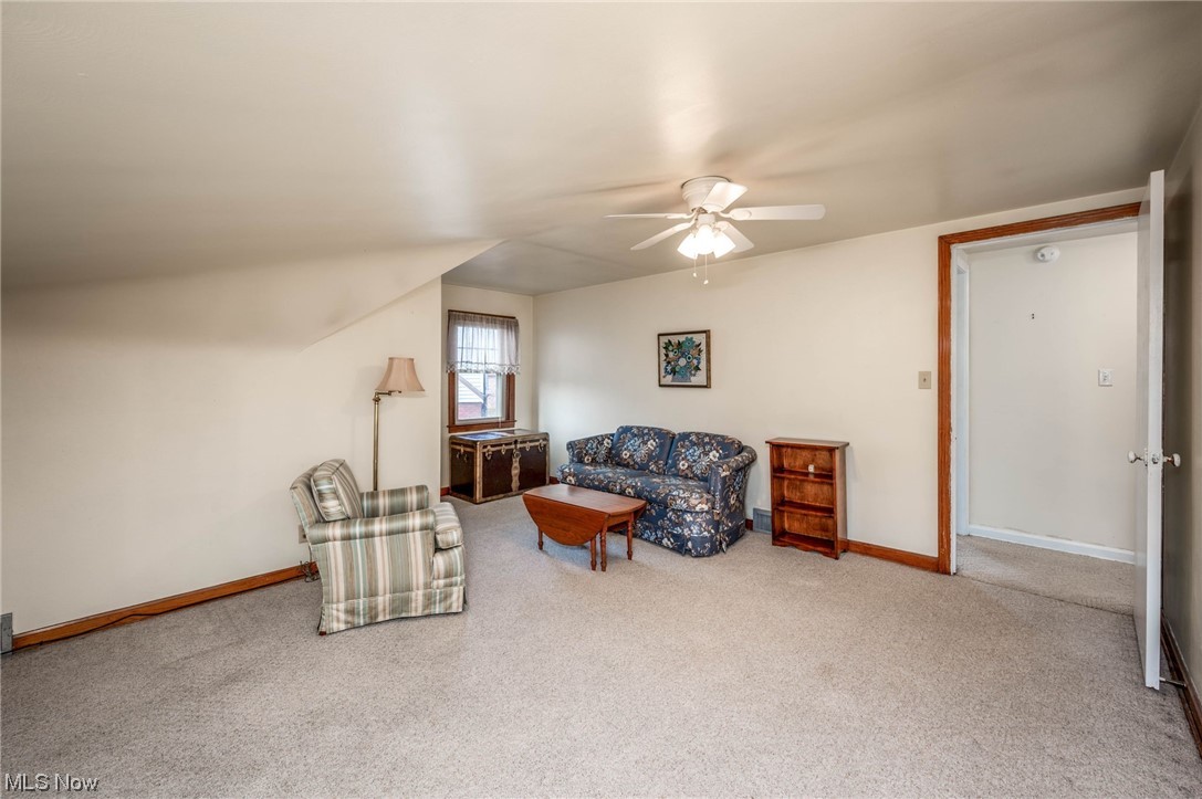 253 Butler Road Northeast Warren, OH 44483 - Photo 28 of 35 Bedwith light colored carpet and ceiling fan
