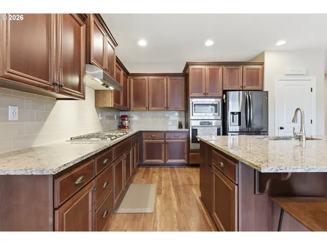 $585,000 | 3750 Southeast McKenzie Avenue, Hillsboro, OR 97123