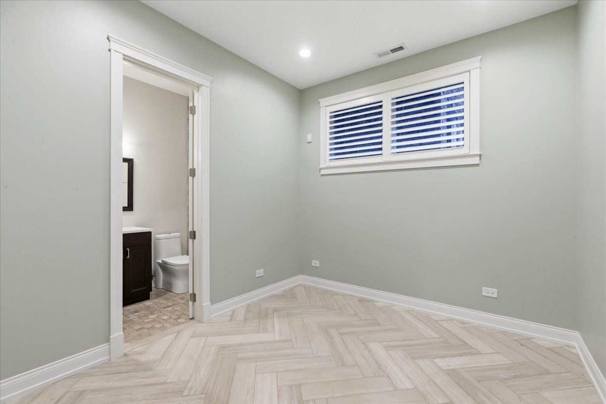 850 West Lill Avenue, Unit 1 Chicago, IL 60614 - Photo 16 of 23