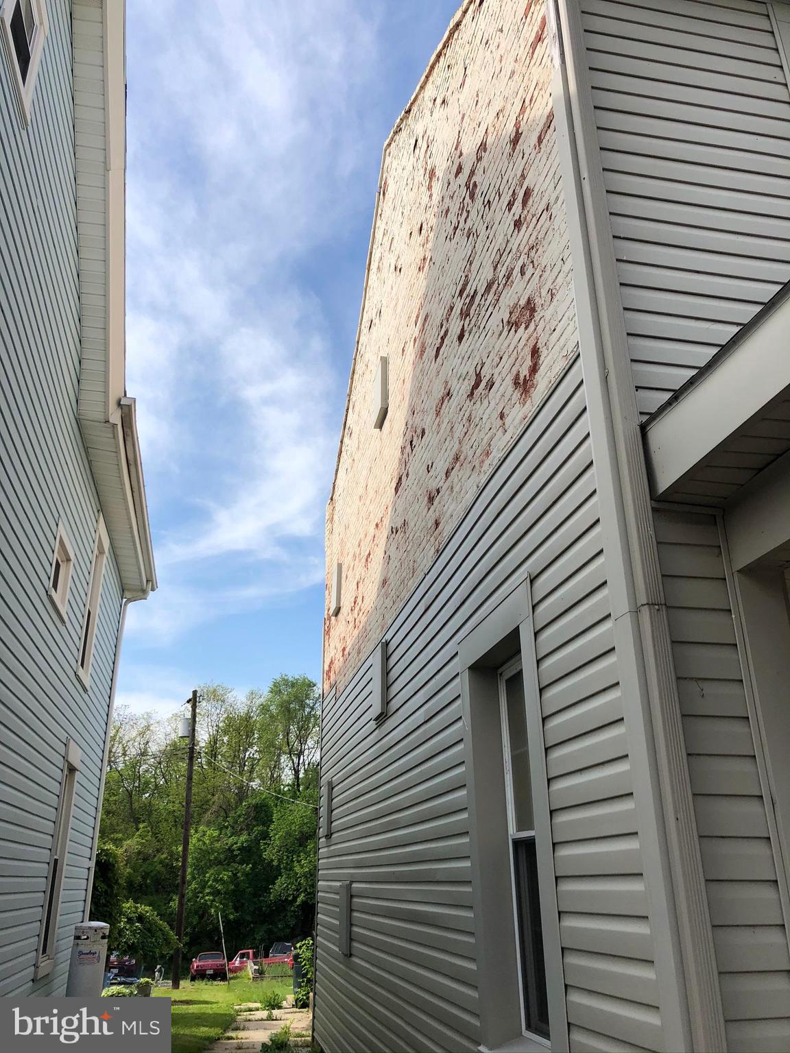 9 Cumberland Street Clear Spring, MD 21722 - Photo 2 of 22 Front Side near Street