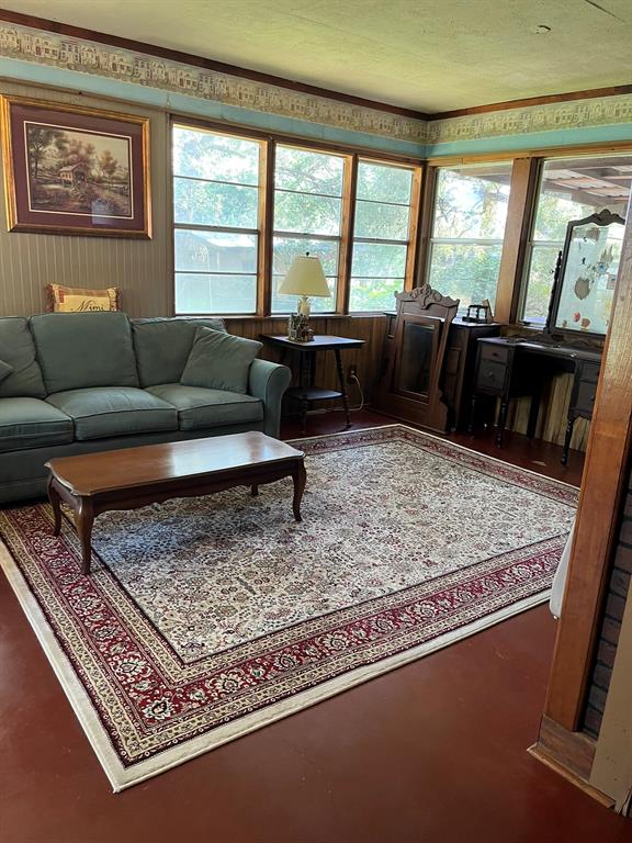 6303 Greenvine Road Burton, TX 77835 - Photo 5 of 25 Gallery Image 5