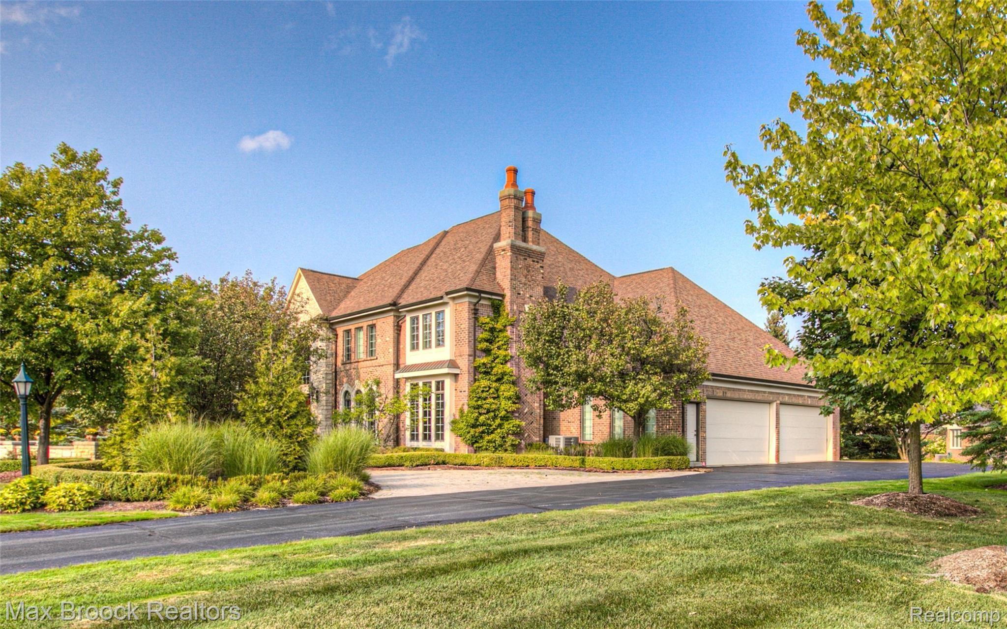 4865 Crestone Way Rochester, MI 48306 - Photo 4 of 63 -2.jpg