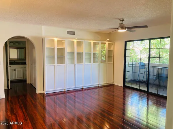 $330,000 | 7557 North Dreamy Draw Drive, Unit 276, Phoenix, AZ 85020