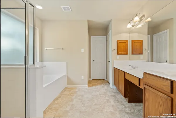 $2,700 | 7518 Eagle Ledge, San Antonio, TX 78249