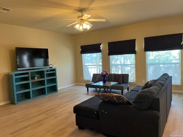 $2,700 | 7518 Eagle Ledge, San Antonio, TX 78249