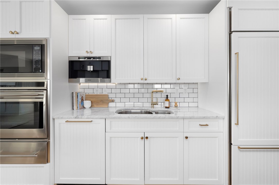 1 Tower Drive, Unit 302 Portsmouth, RI 02871 - Photo 5 of 37