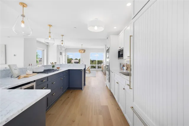 $699,000 | 1 Tower Drive, Unit 302, Portsmouth, RI 02871