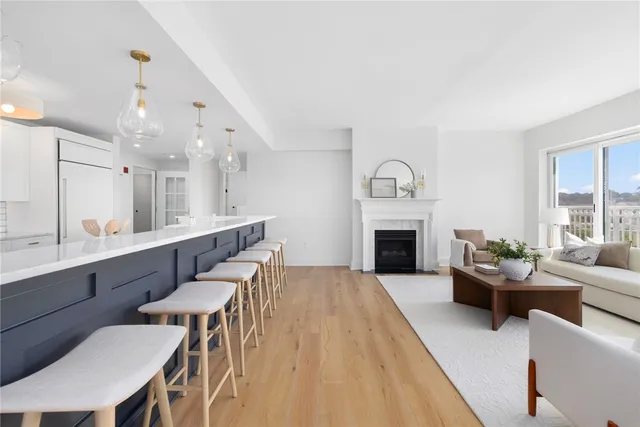 $699,000 | 1 Tower Drive, Unit 302, Portsmouth, RI 02871