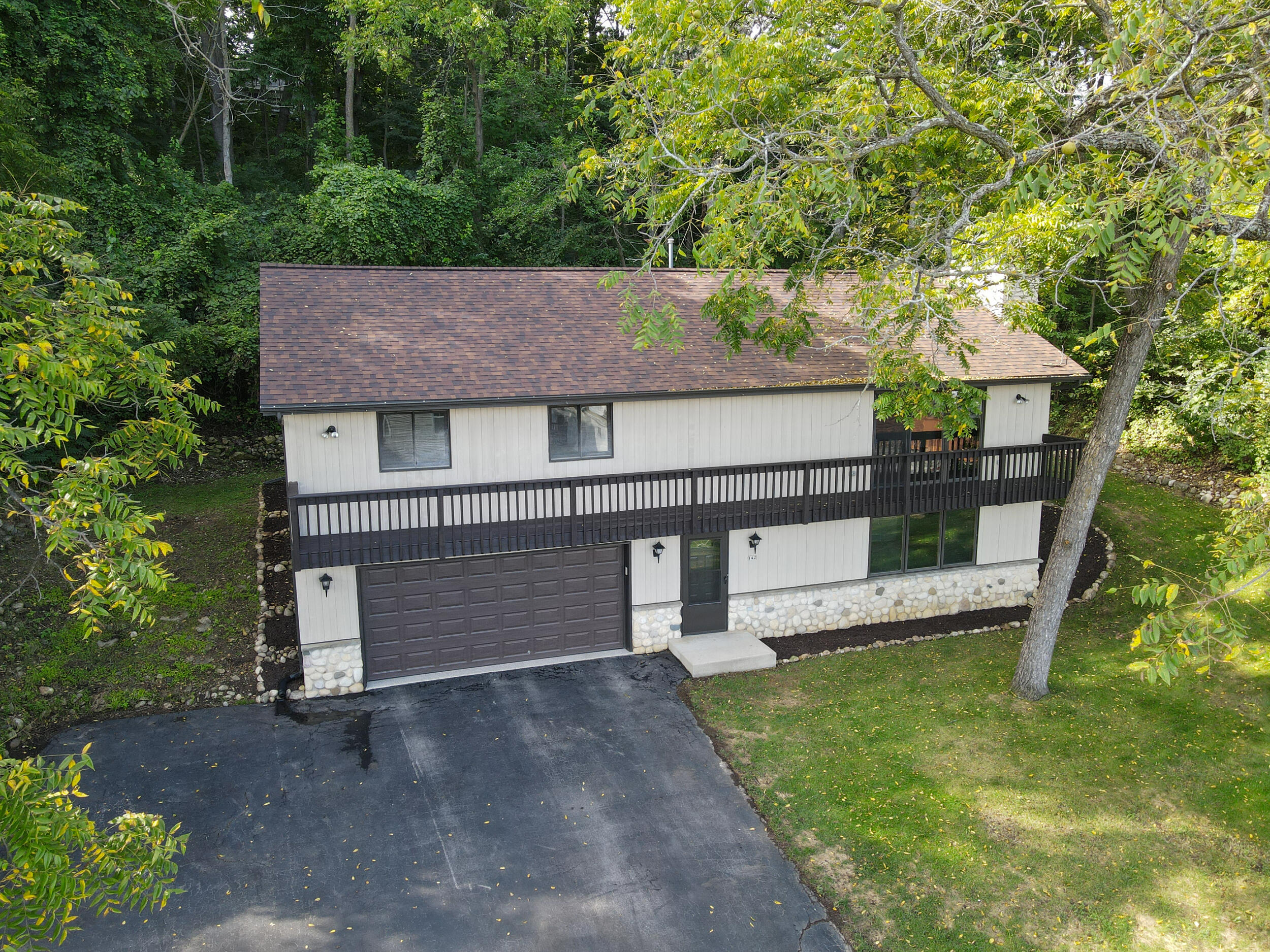 142 Riverside Drive Waterford, WI 53185 - Photo 3 of 28 Aerial